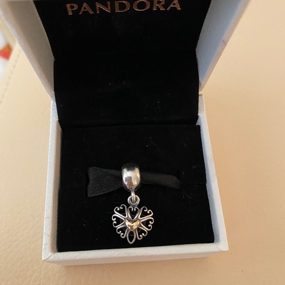 Authentic Pandora charm - Picture 1 of 3